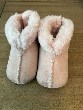 UGG Pink baby boots 2/3